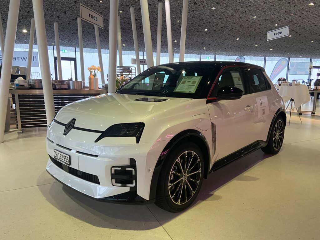 WhatsApp Image 2024-11-27 at 09.40.01